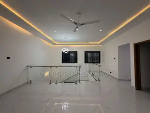 4bdrm Apartment in Ashaley Botwe for rent