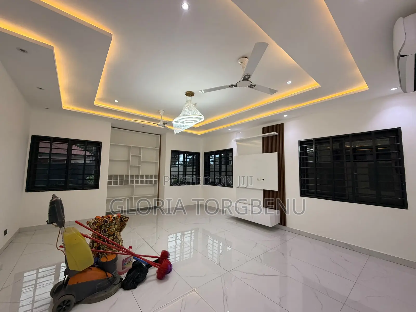 4bdrm Apartment in Ashaley Botwe for rent