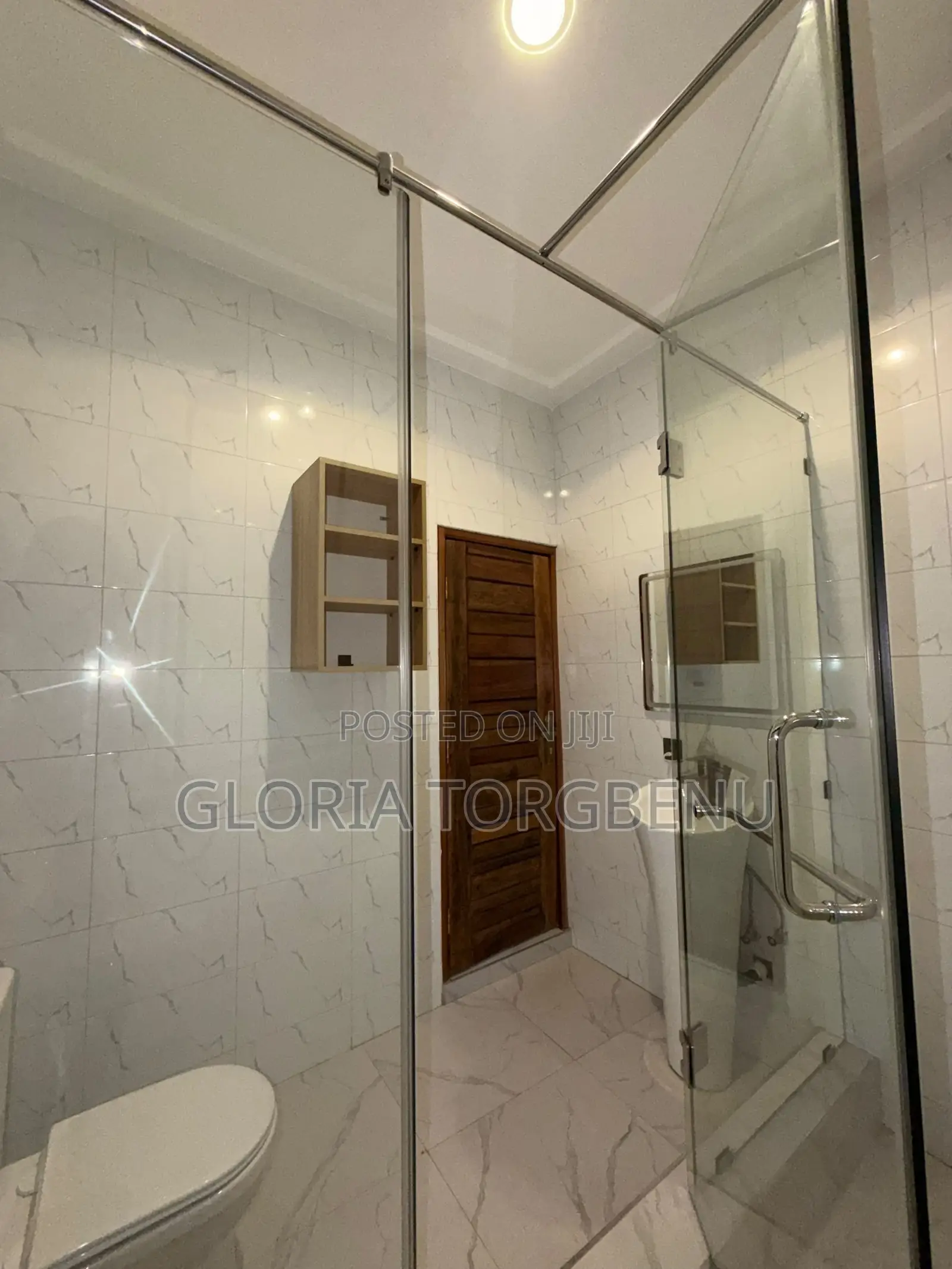 4bdrm Apartment in Ashaley Botwe for rent