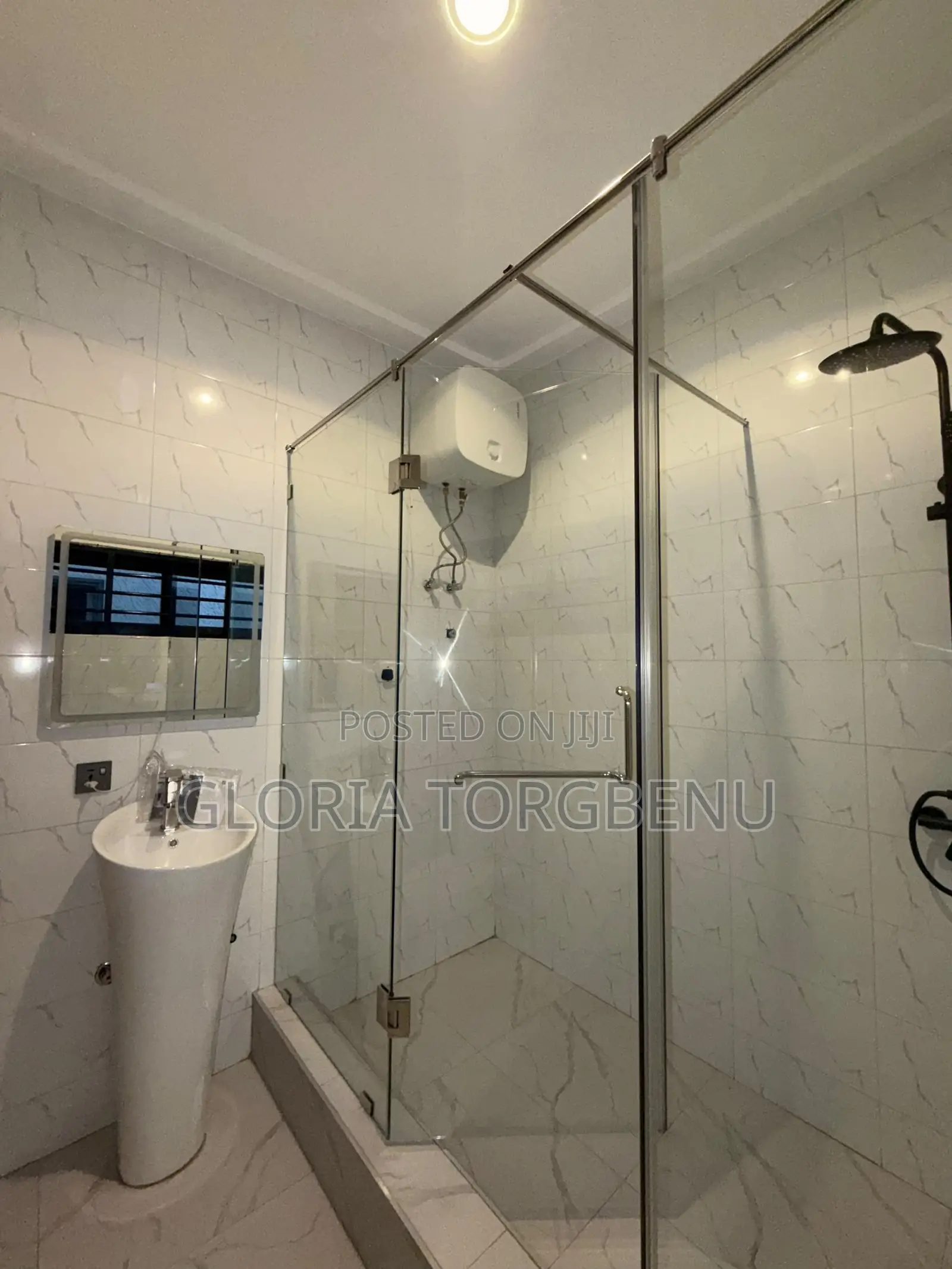 4bdrm Apartment in Ashaley Botwe for rent