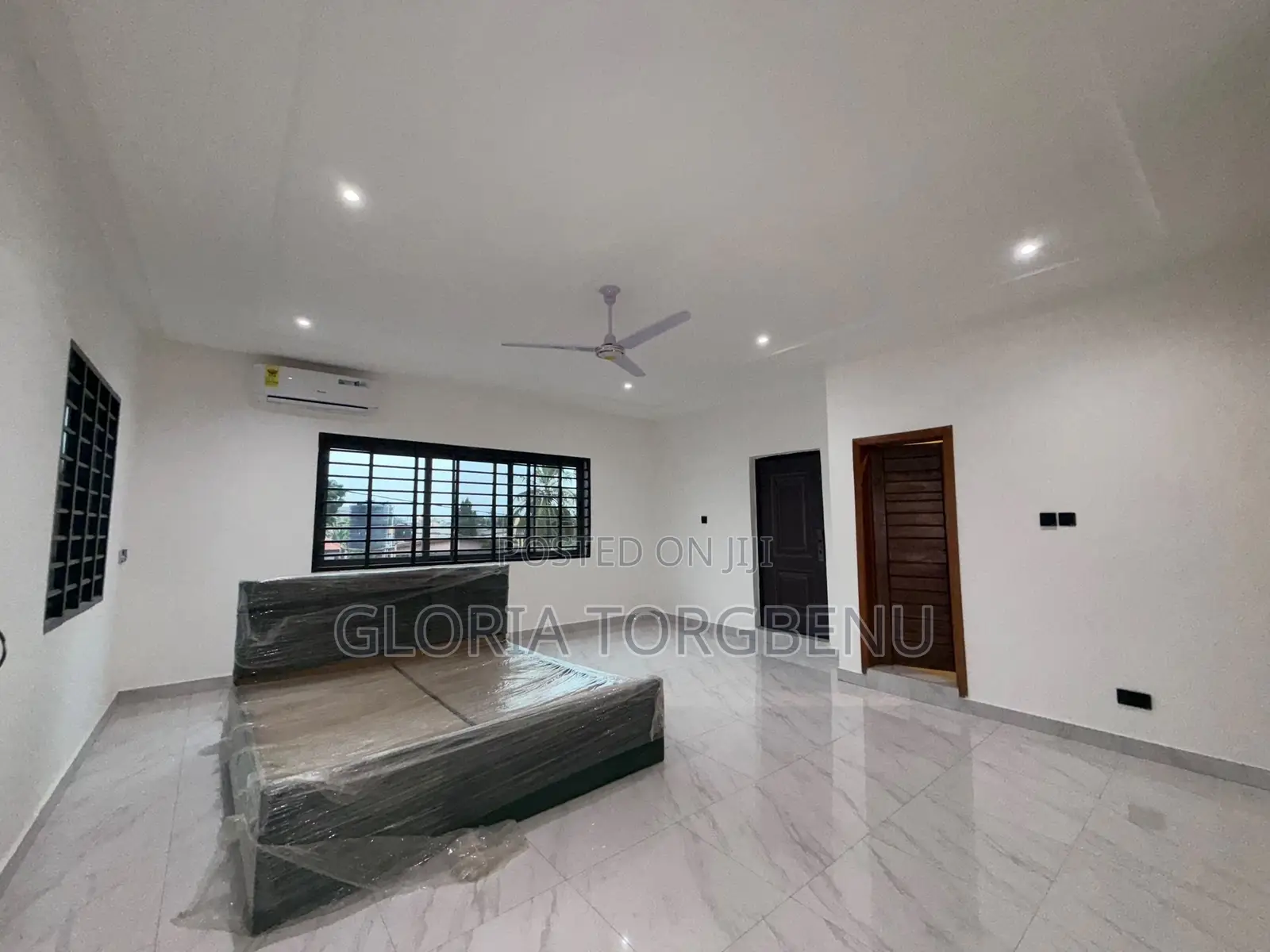 4bdrm Apartment in Ashaley Botwe for rent