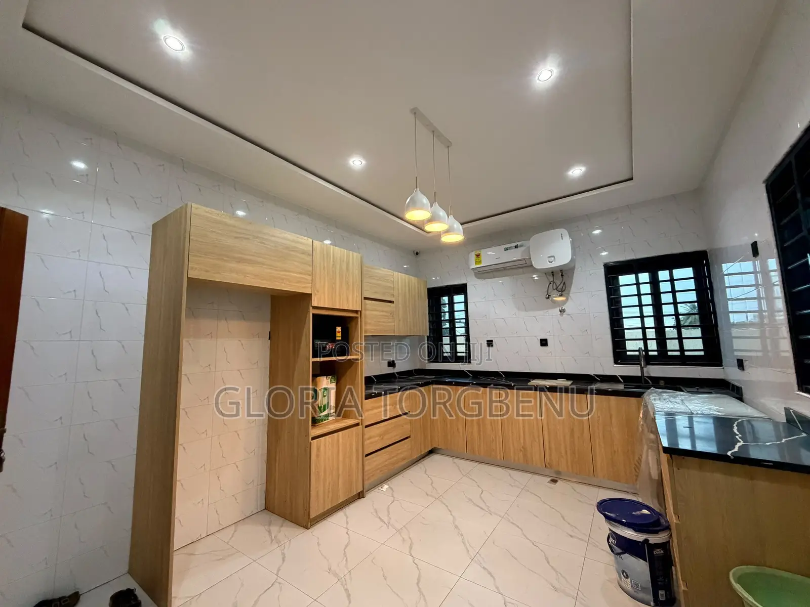 4bdrm Apartment in Ashaley Botwe for rent