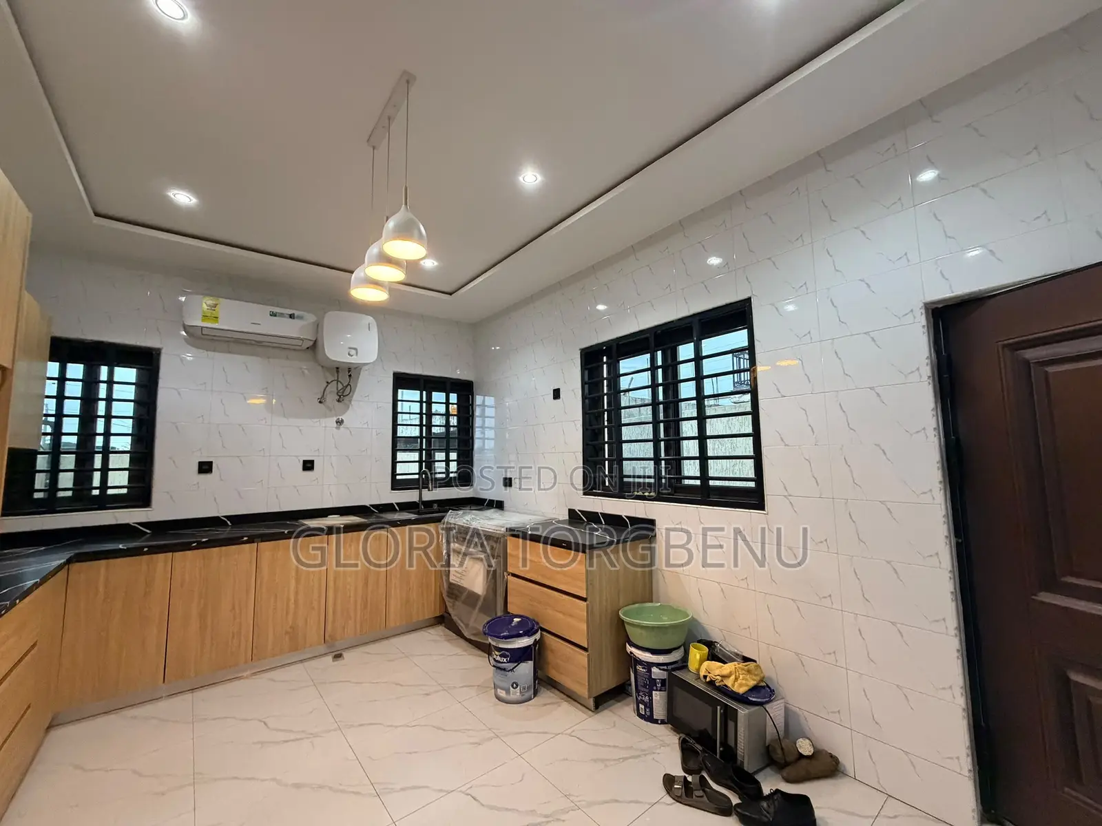 4bdrm Apartment in Ashaley Botwe for rent