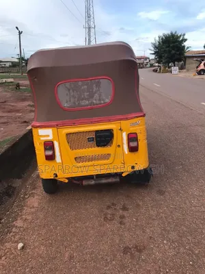 Bajaj RE 2022 Yellow