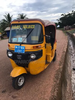 Bajaj RE 2022 Yellow