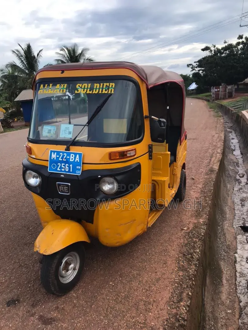 Bajaj RE 2022 Yellow