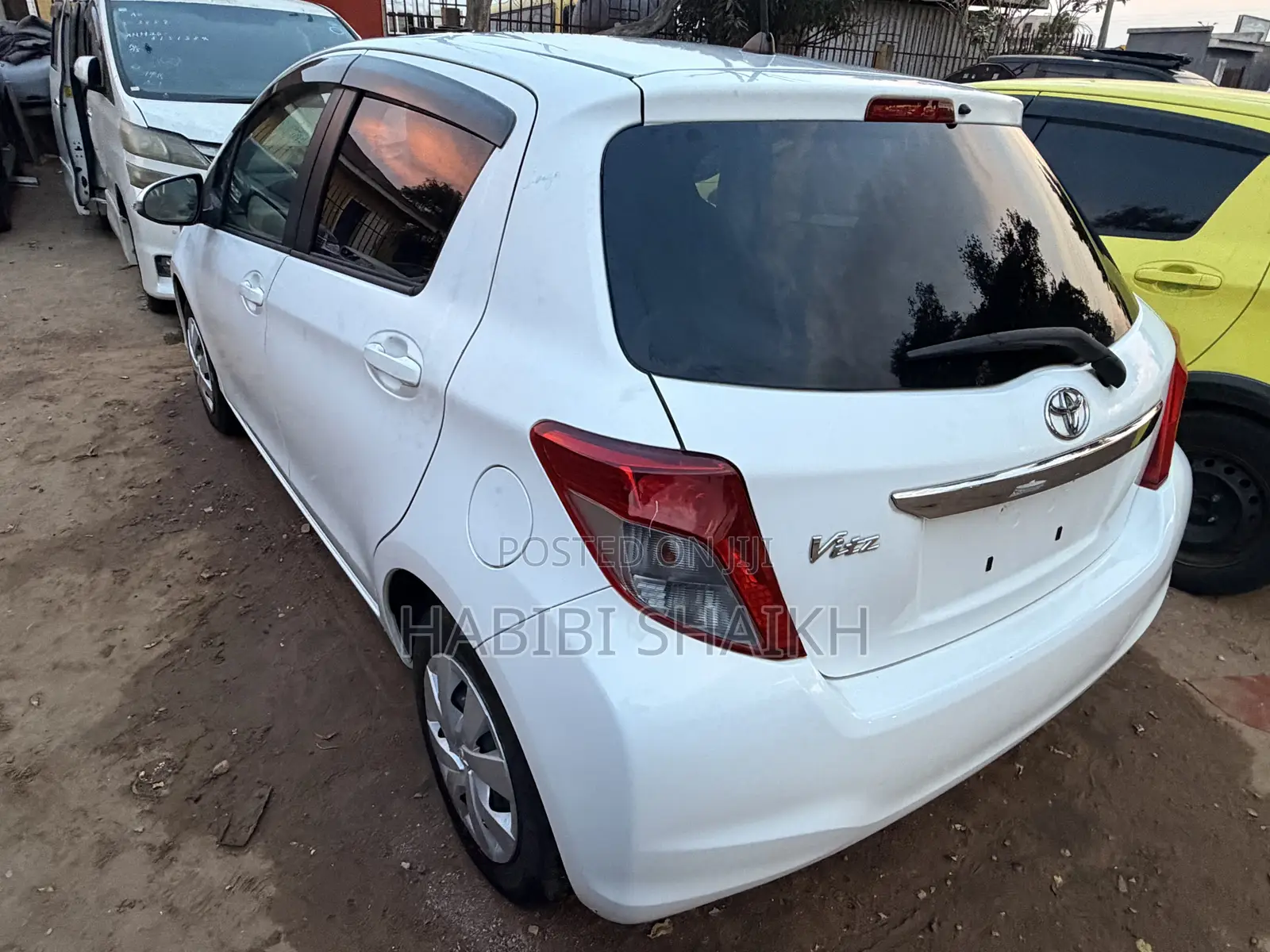 Toyota Vitz 1.3 FWD 5dr 2012 White