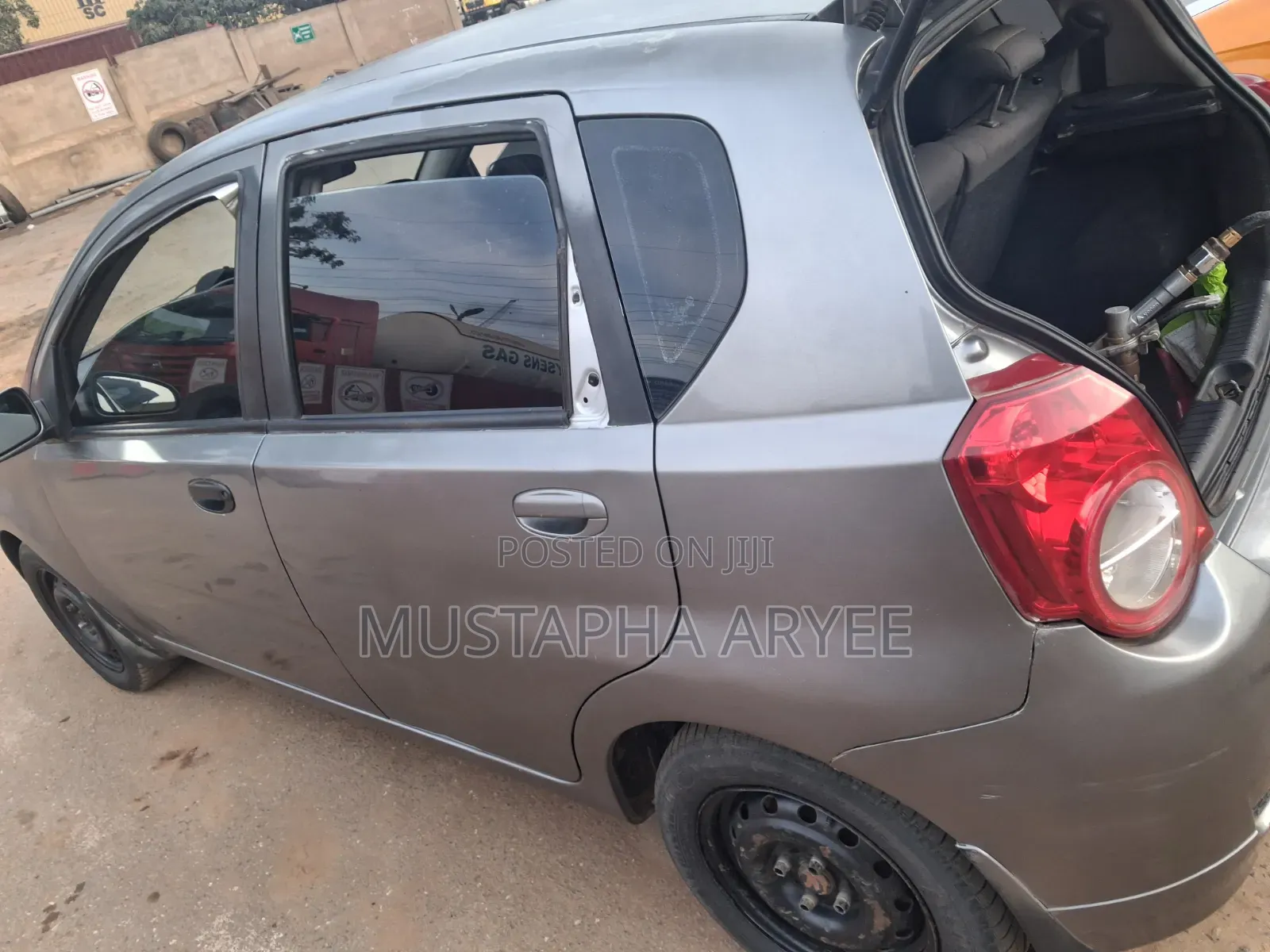 Chevrolet Aveo 2010 Gray