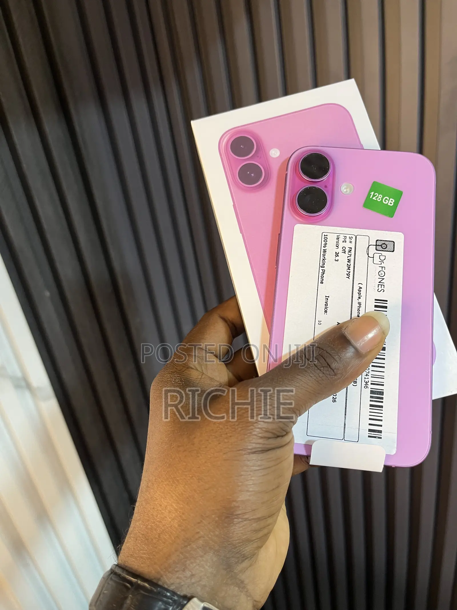 New Apple iPhone 16 128 GB Pink