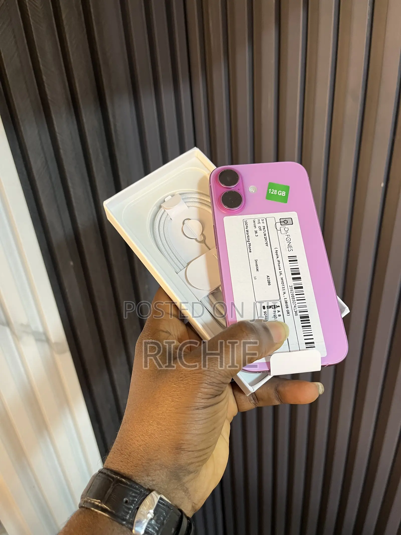New Apple iPhone 16 128 GB Pink