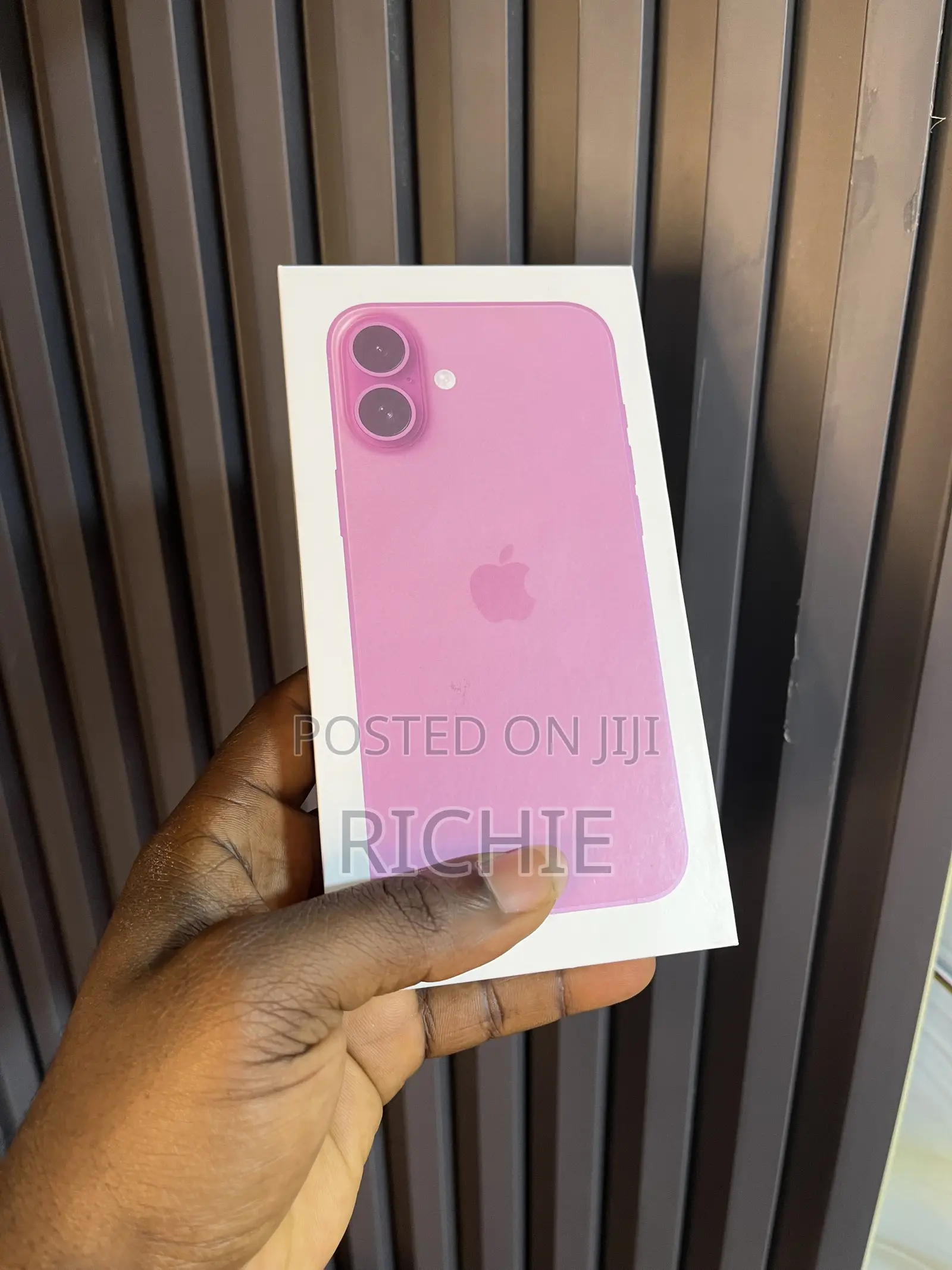 New Apple iPhone 16 128 GB Pink