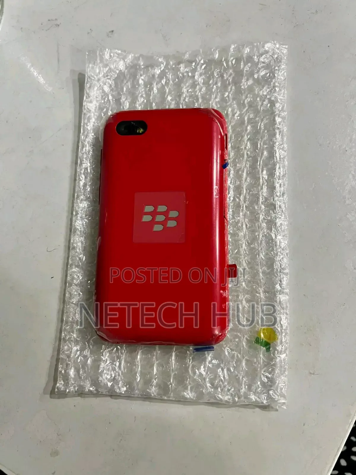 New BlackBerry Q10 16 GB Red
