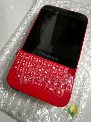 New BlackBerry Q10 16 GB Red