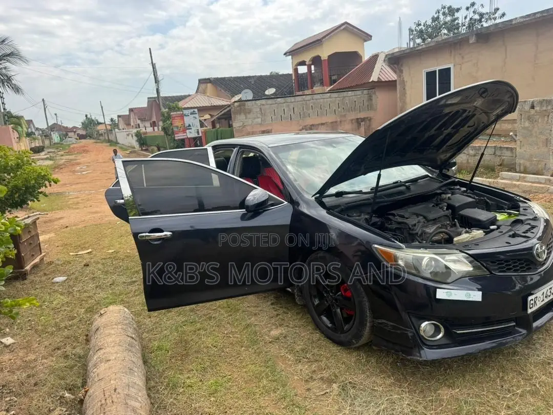 Toyota Camry LE 4dr Sedan (2.5L 4cyl 6A) 2014 Black