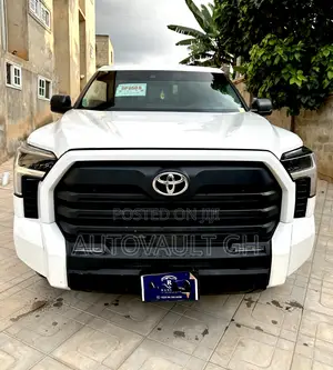 Toyota Tundra SR5 Double Cab 8.1' Bed 2023 White