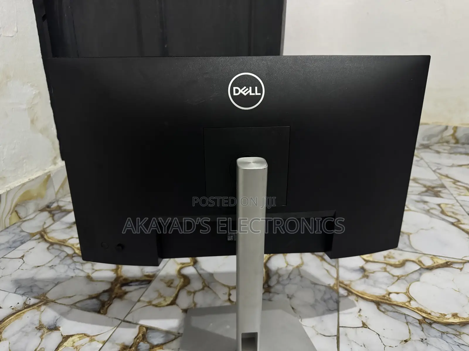Dell Edgeless Monitor 24 Inches Slim