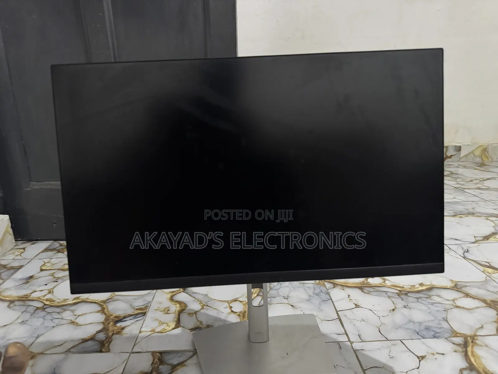 Dell Edgeless Monitor 24 Inches Slim