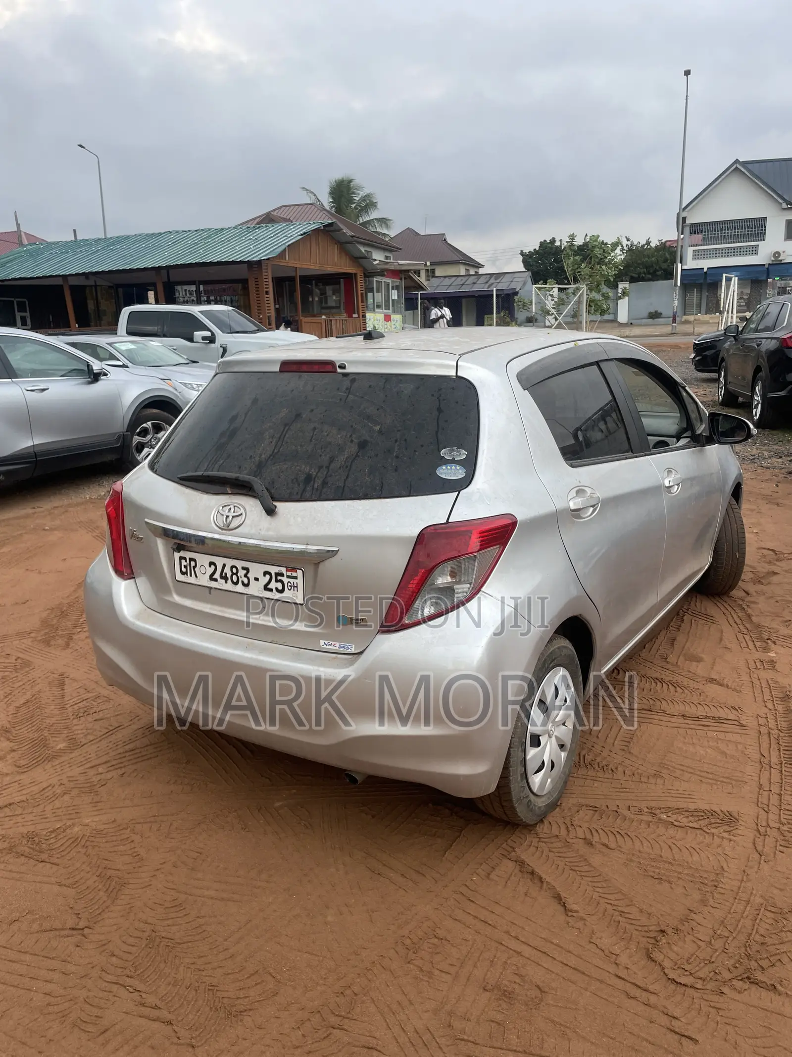 Toyota Vitz 2012 Silver