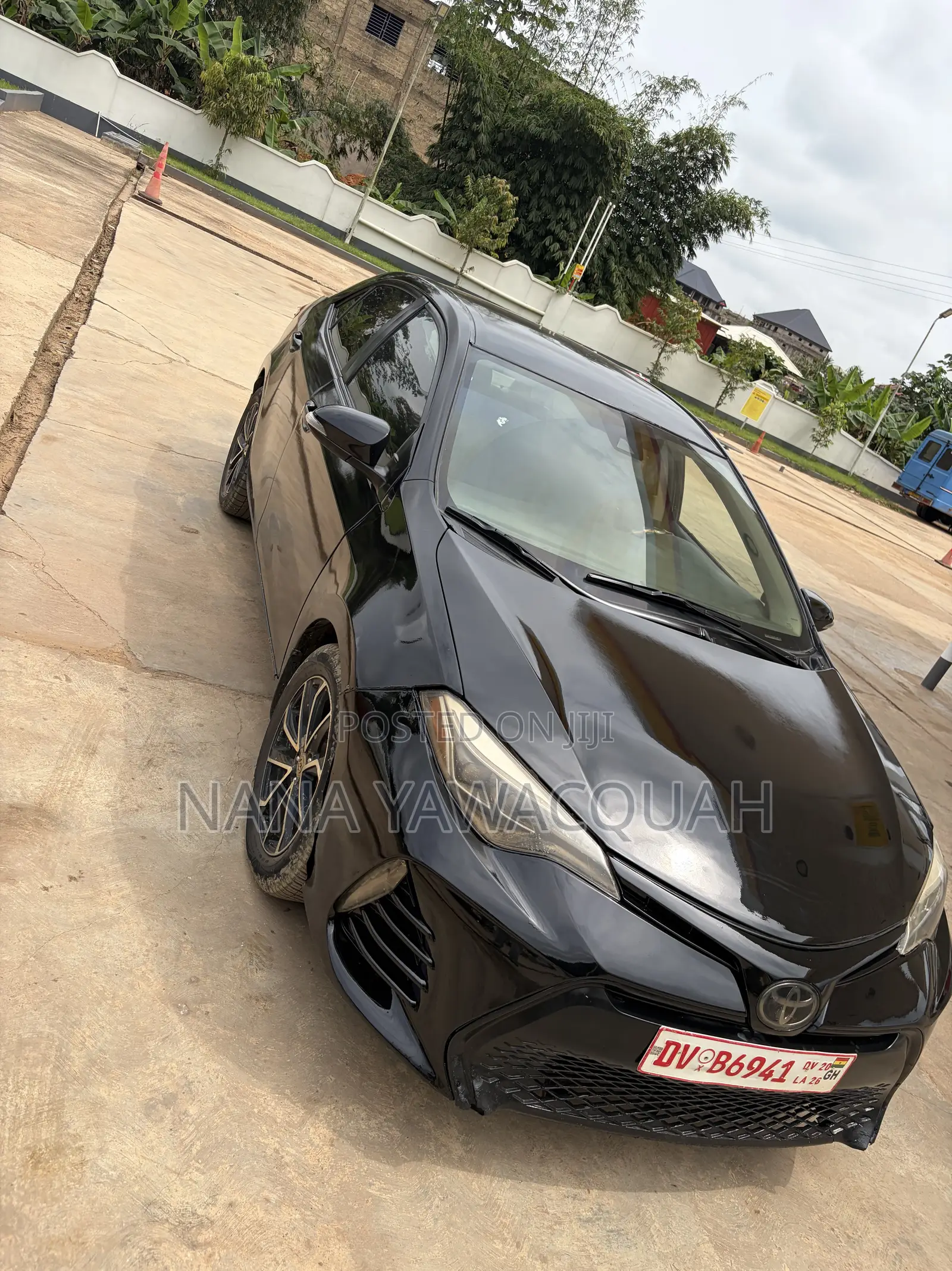 Toyota Corolla LE (1.8L 4cyl 2A) 2018 Black