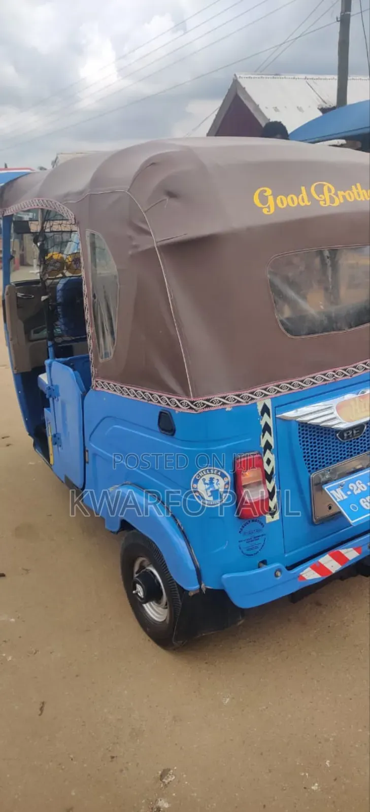 Bajaj RE 2025 Red