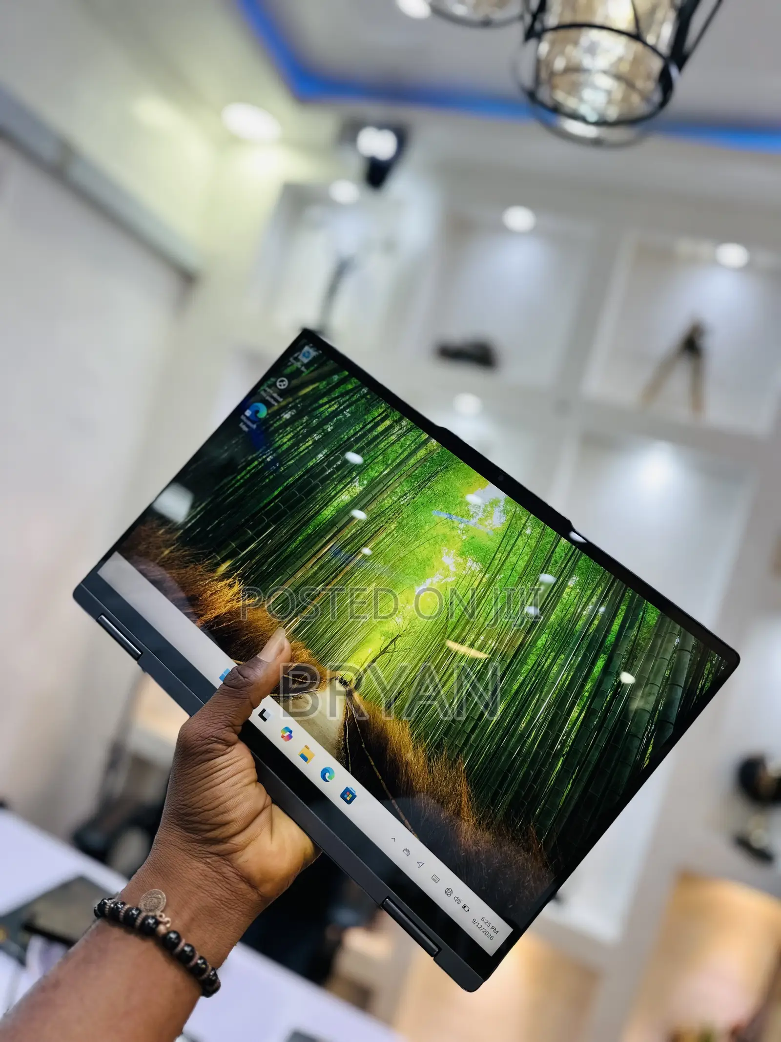 Laptop Lenovo Yoga 7i 16GB Intel Core Ultra 5 SSD 512GB