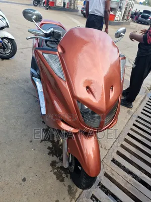 Yamaha Majesty 2015