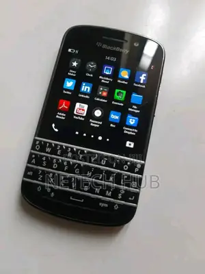New BlackBerry Q10 16 GB Black
