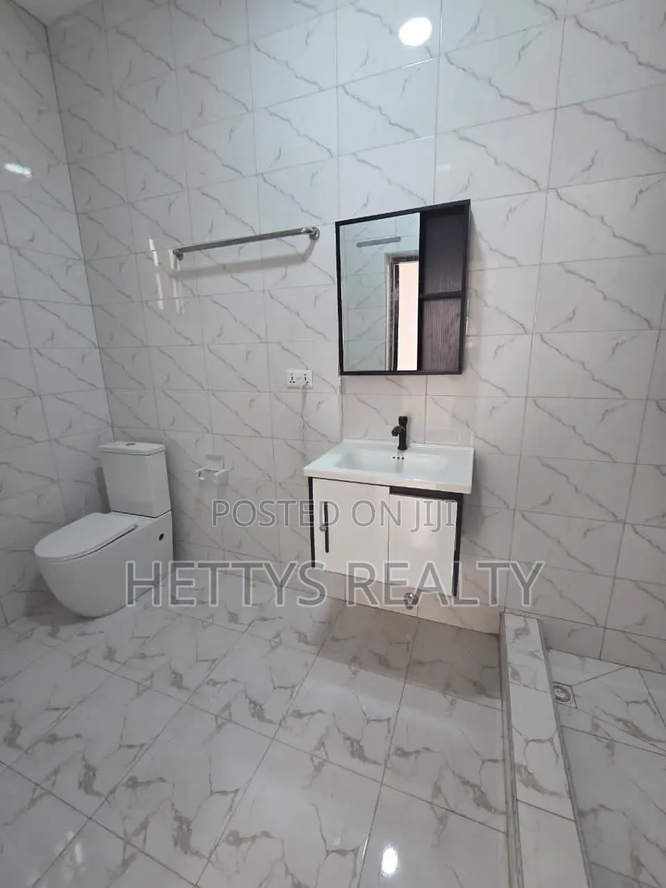 3bdrm House in Adade for sale