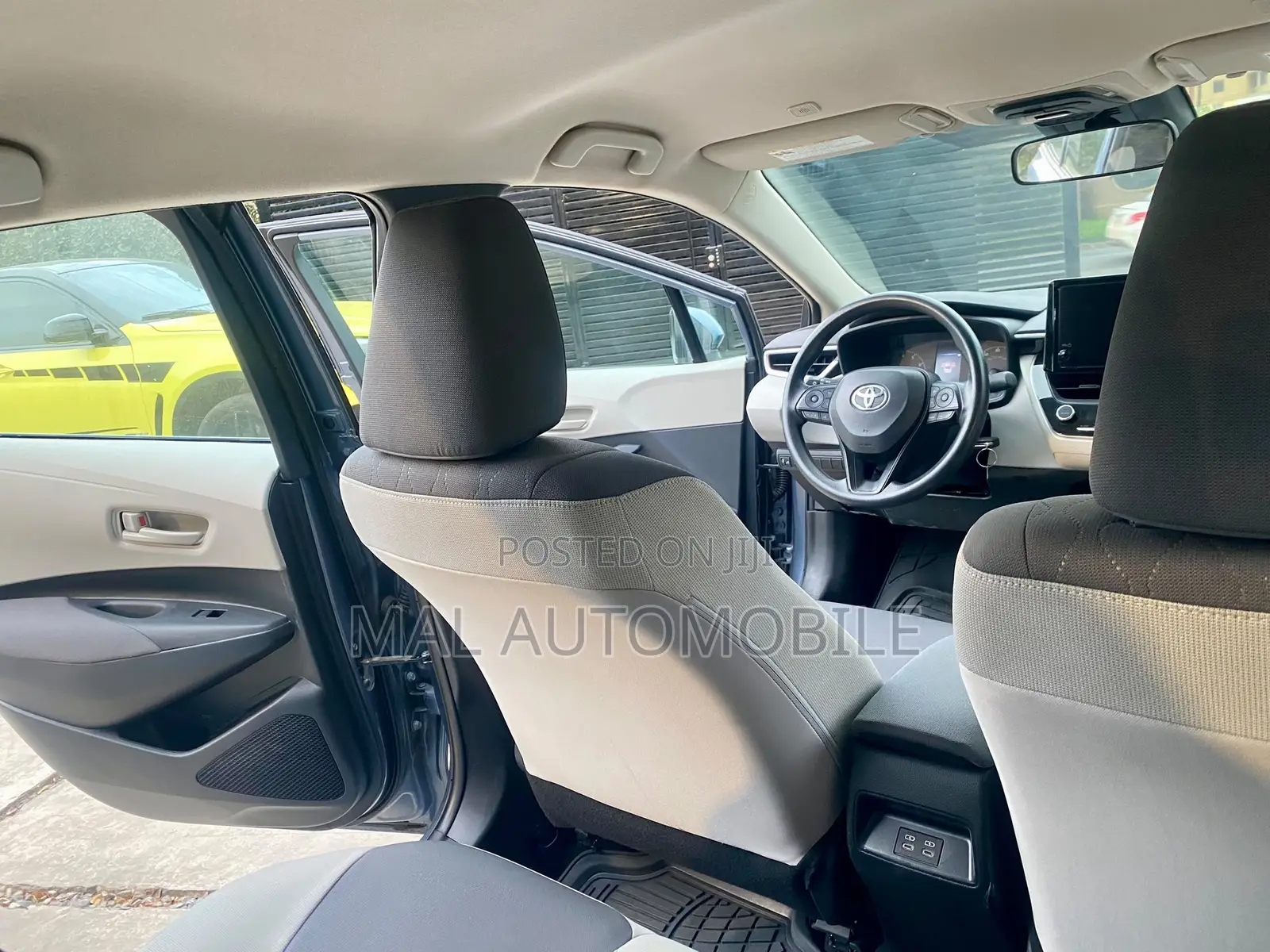 Toyota Corolla LE 2024 Gray
