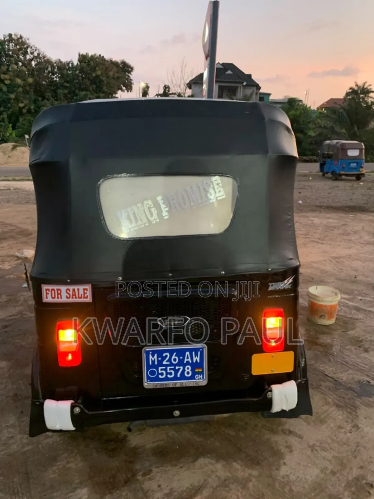 Bajaj RE 2025 Red