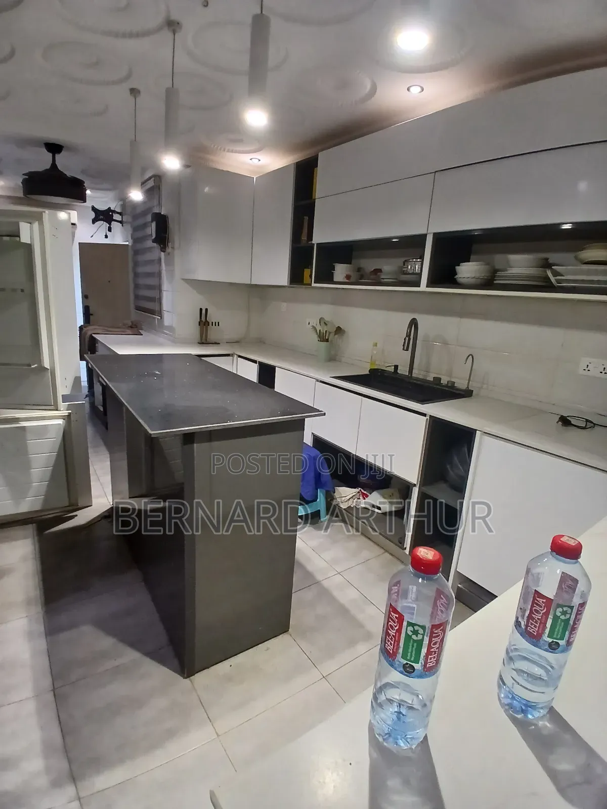 Furnished 7bdrm Mansion in Bernard Agency, CP for rent
