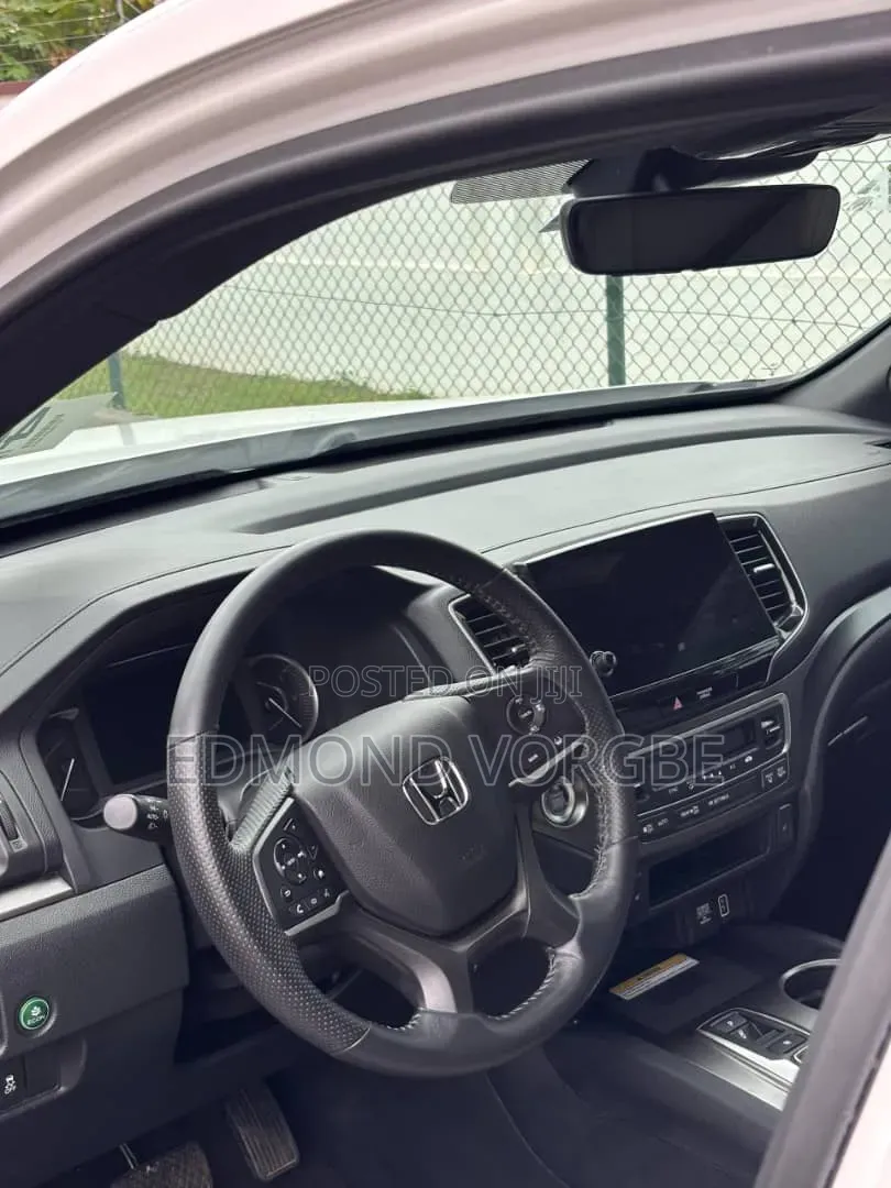 Honda Passport 2023 White