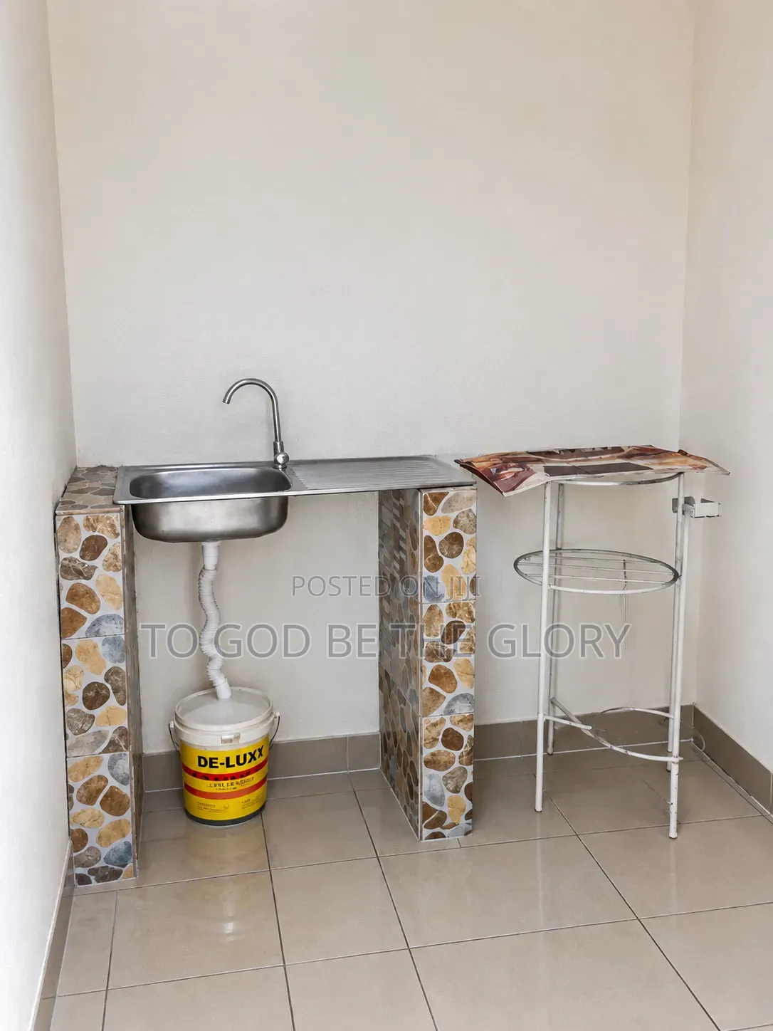 1bdrm Apartment in Madina for rent