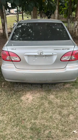 Toyota Corolla LE 4dr Sedan (1.8L 4cyl 4A) 2010 Gray