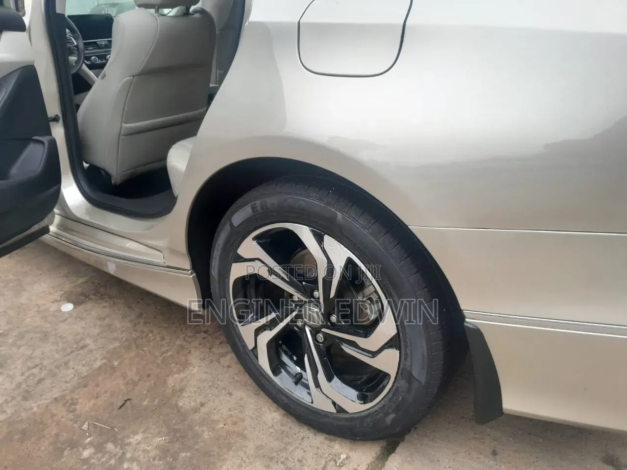Honda Accord EX-L (1.5L 4cyl Turbo CVT) 2019 Gold