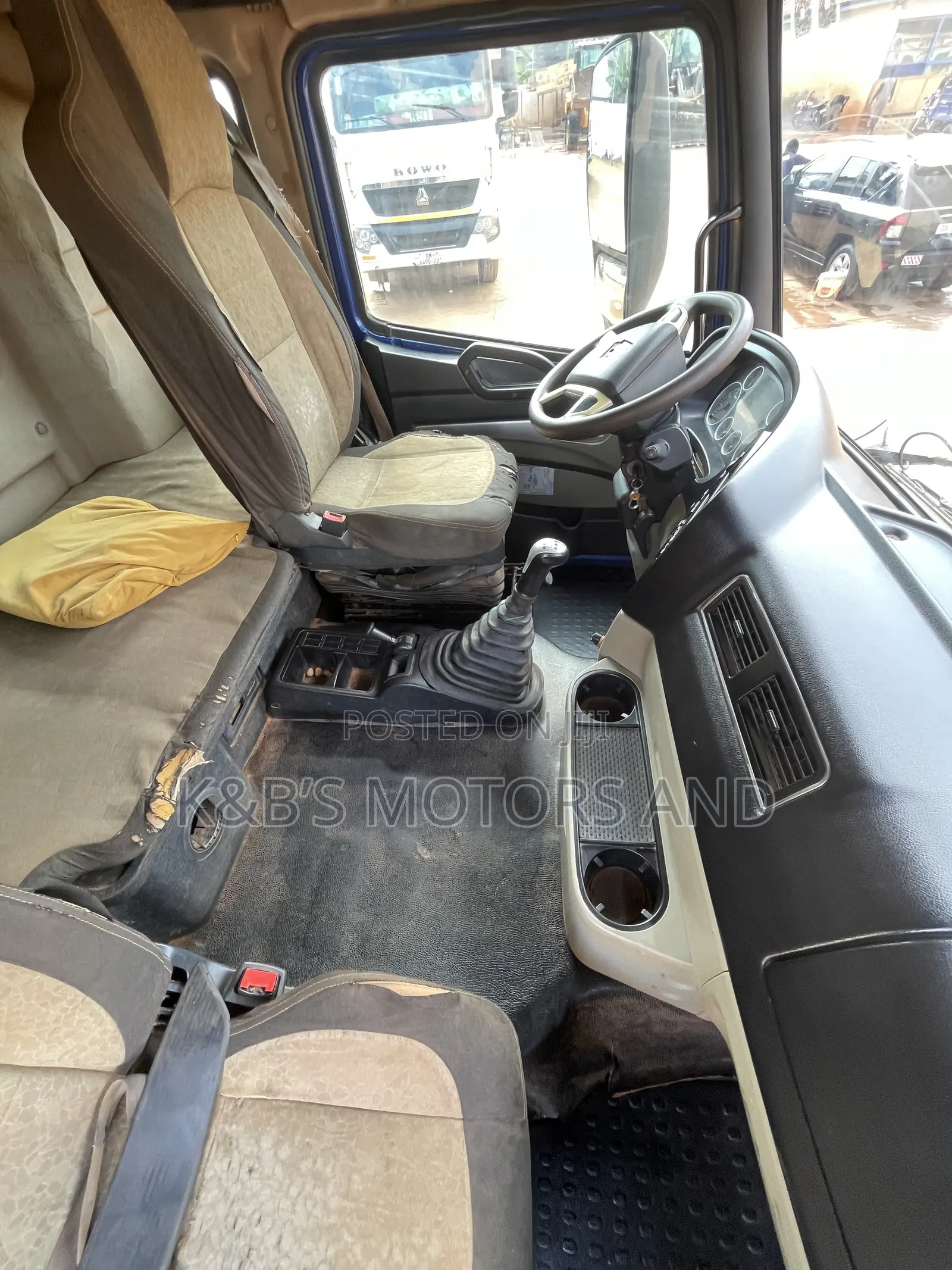 Sinotrak Howo NX 400