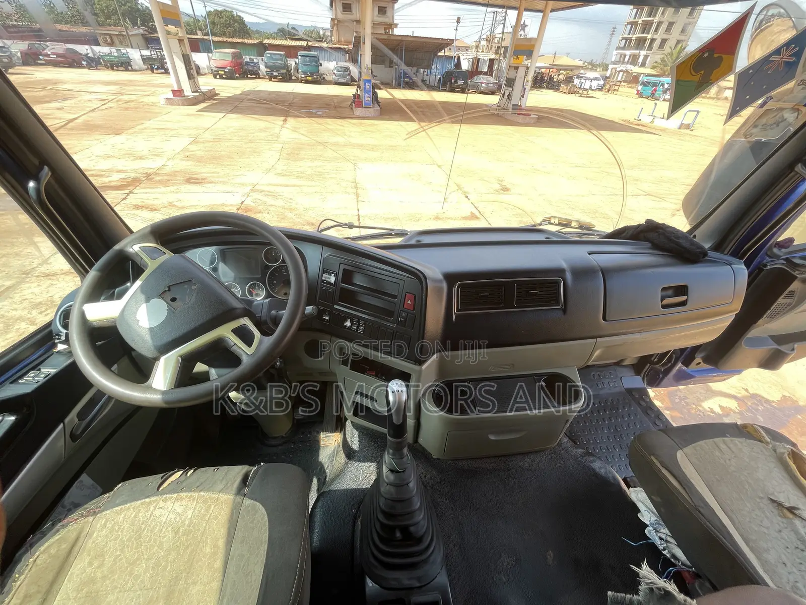 Sinotrak Howo NX 400