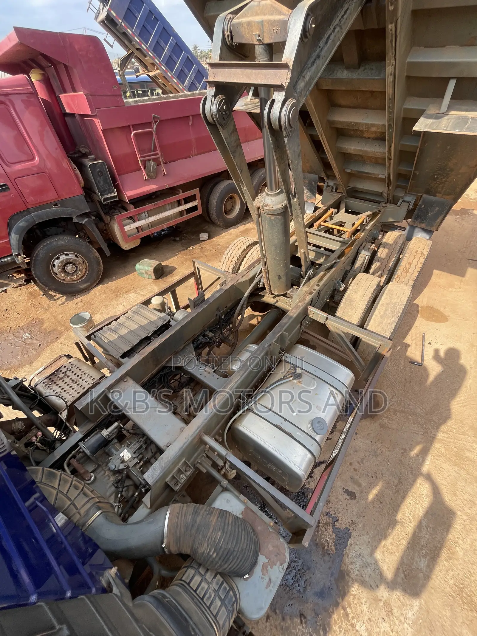 Sinotrak Howo NX 400