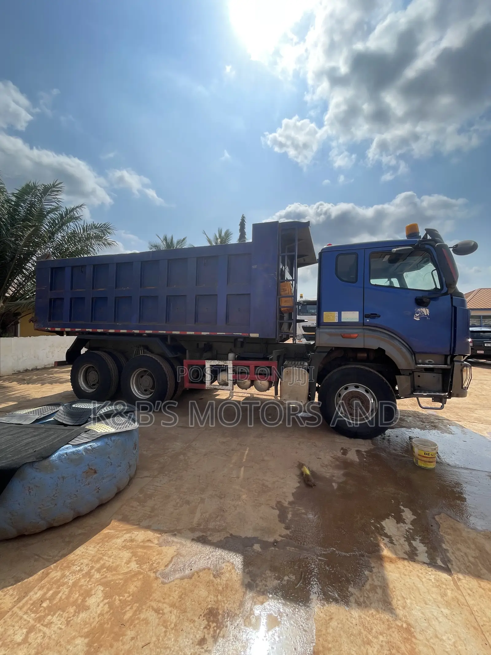 Sinotrak Howo NX 400