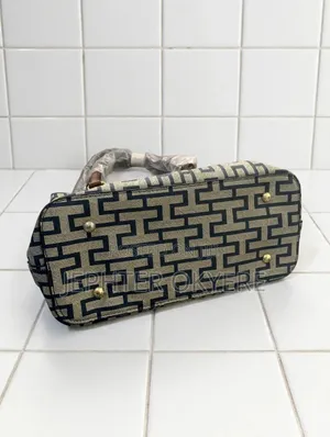 Ladies Designer Office Handbags