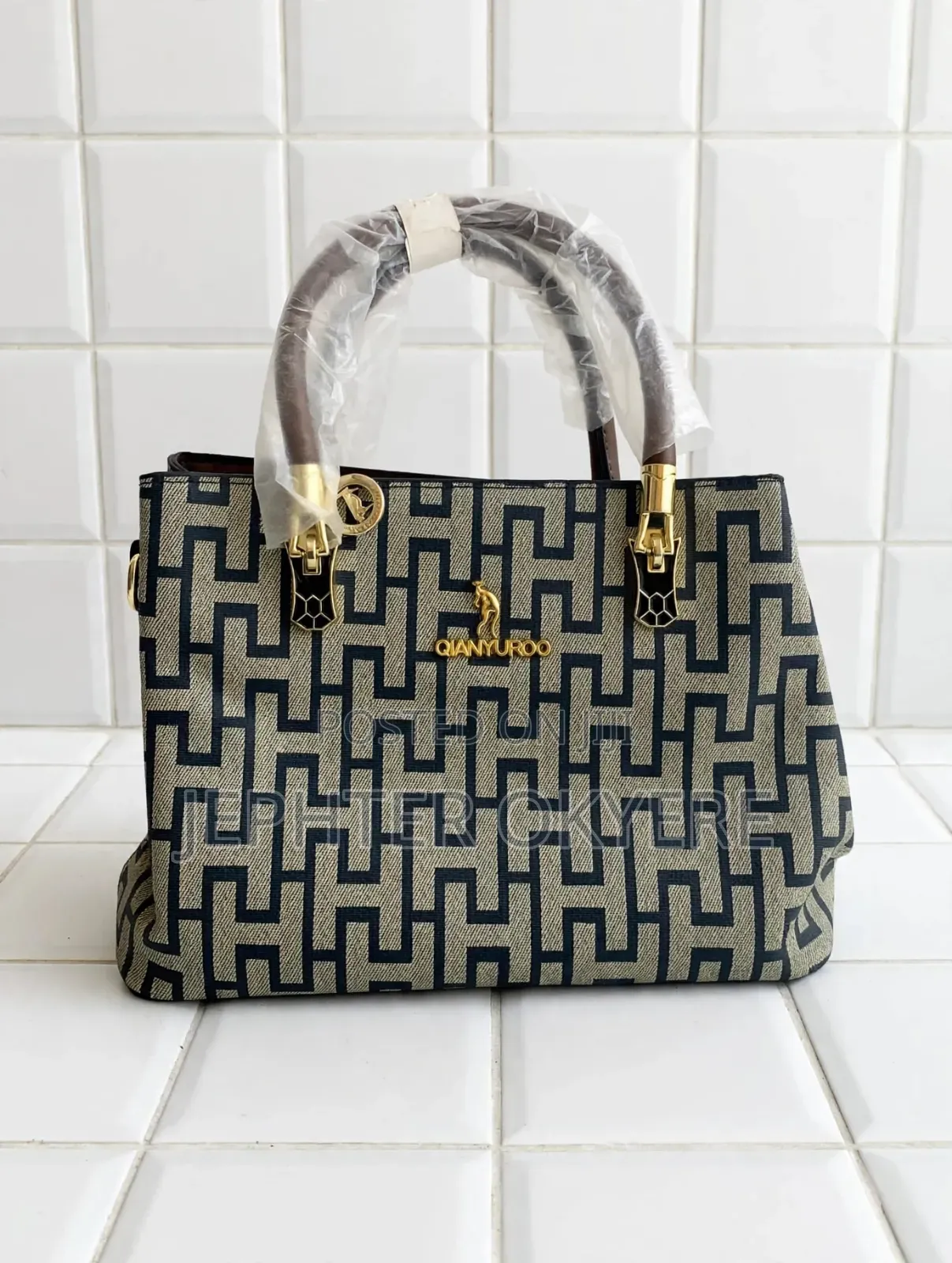 Ladies Designer Office Handbags