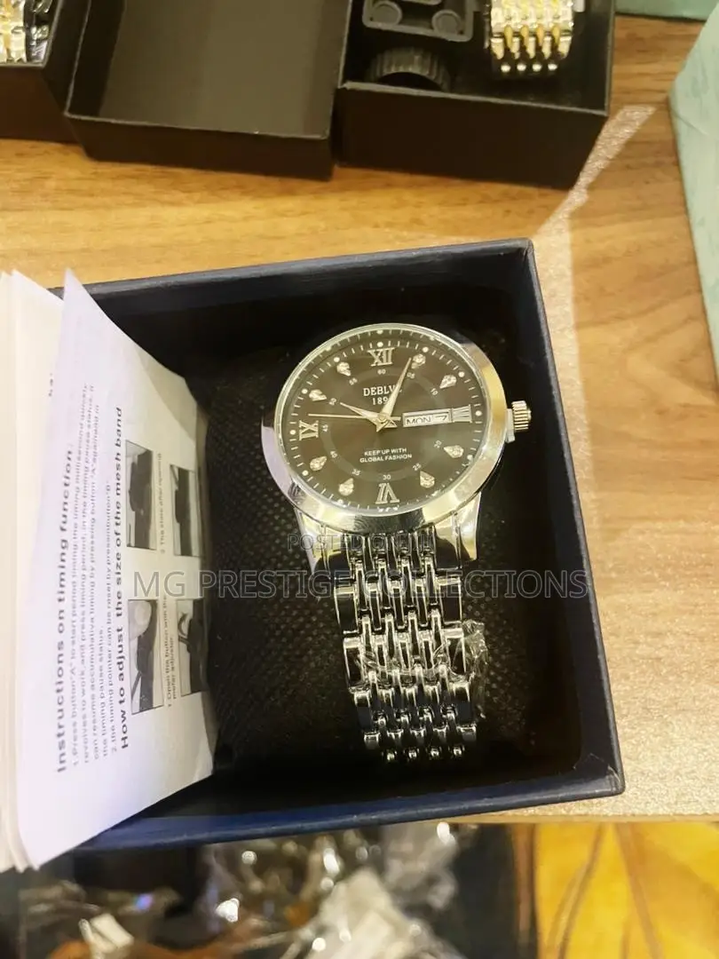 DEBLY Men's Luxury Silver Stainless Steel Quartz Watch (Black Dial)
