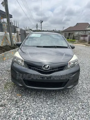 Toyota Vitz 2013 Gray