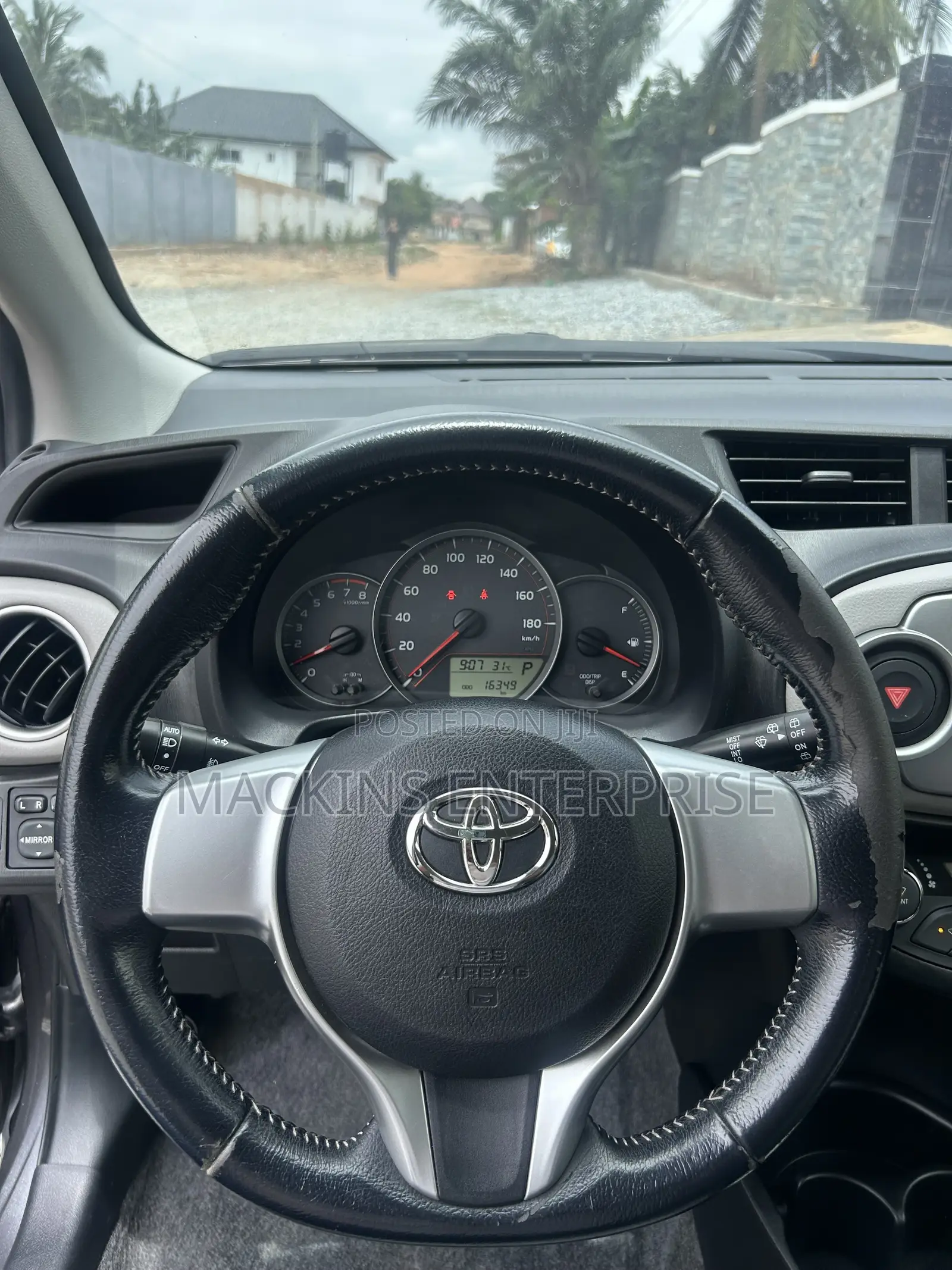 Toyota Vitz 2013 Gray
