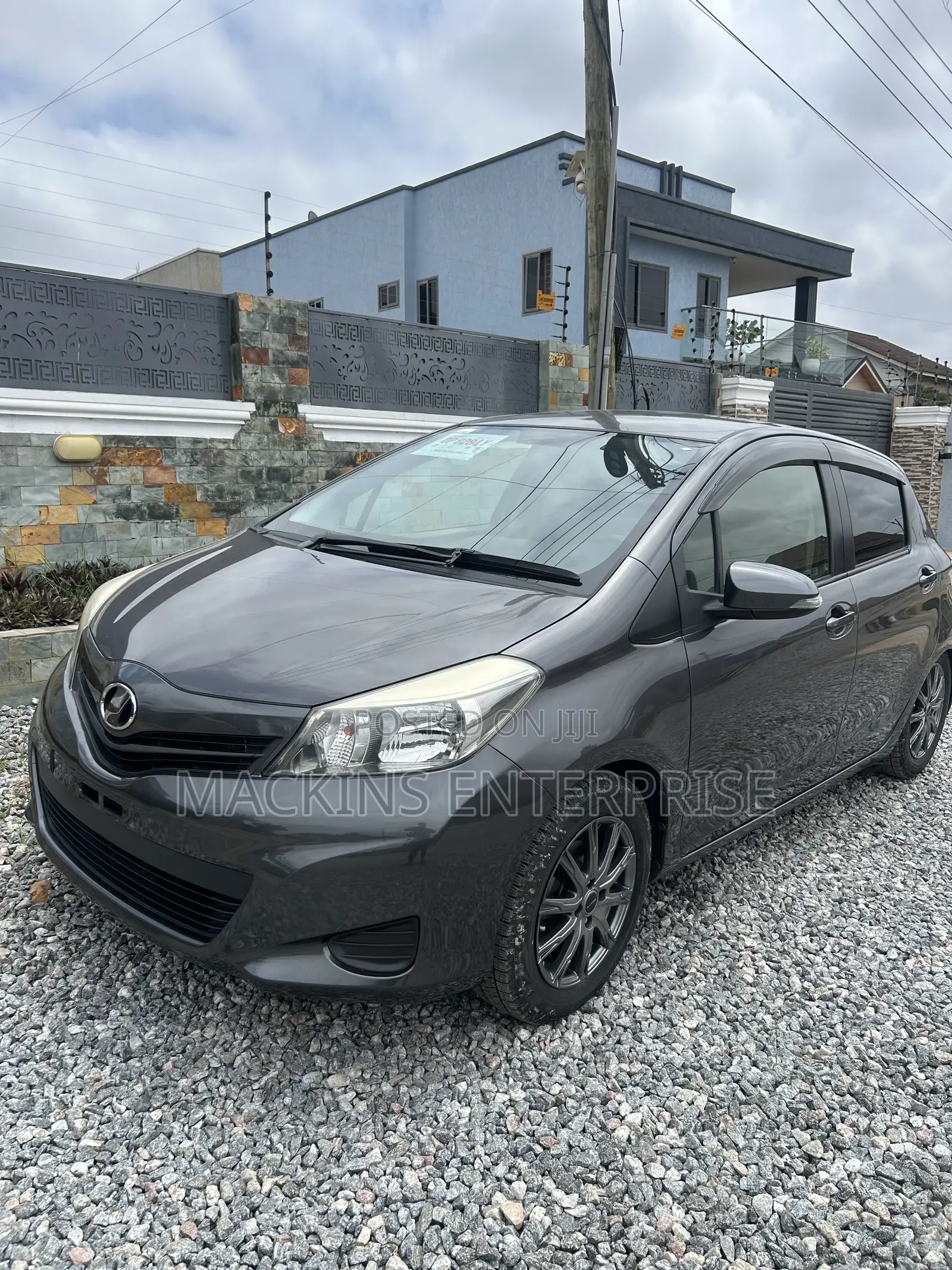 Toyota Vitz 2013 Gray