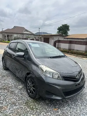 Toyota Vitz 2013 Gray
