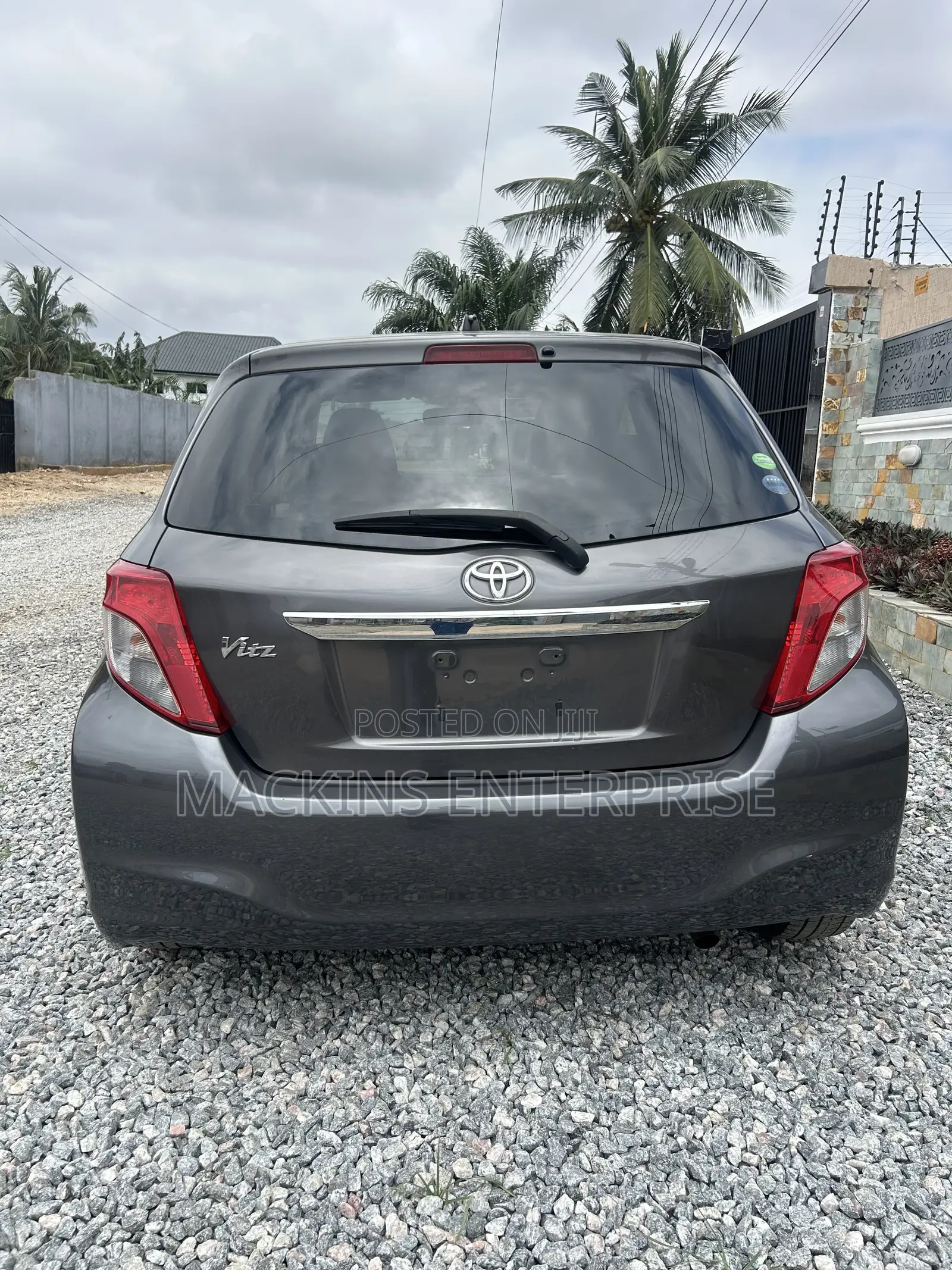 Toyota Vitz 2013 Gray