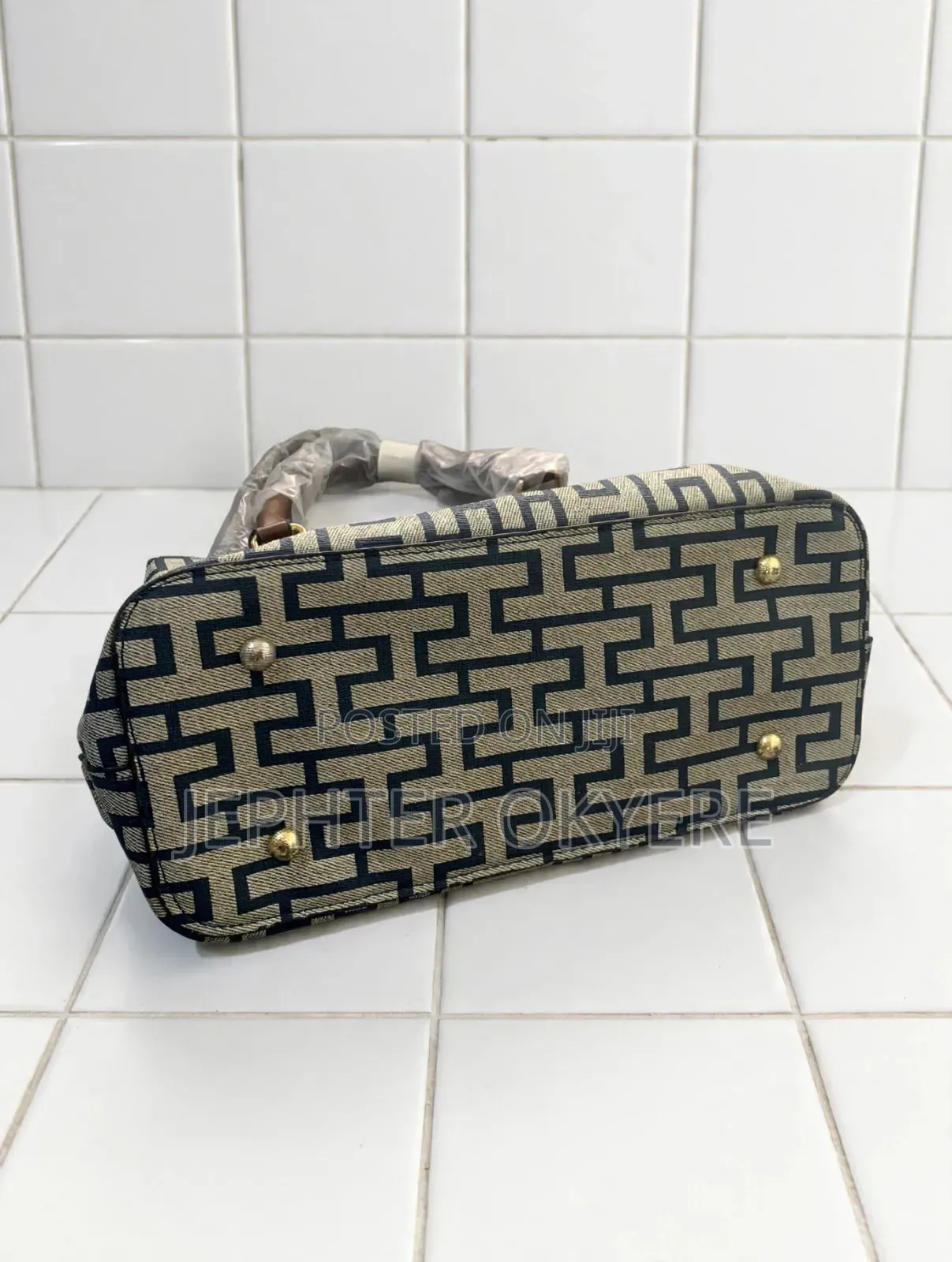 Ladies Designer Office Handbags