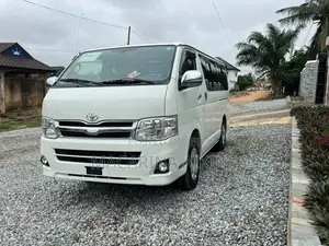 Toyota Grand HiAce 2002 White