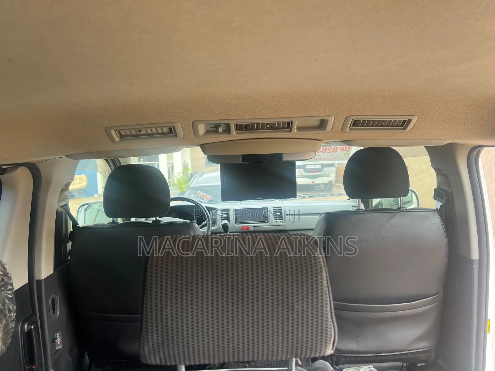 Toyota Grand HiAce 2002 White